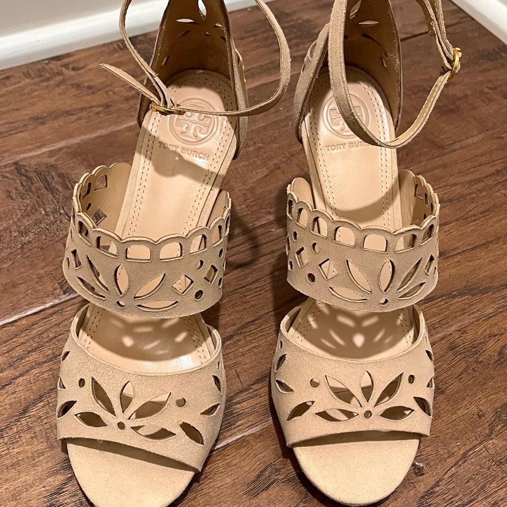 Tory Burch Beige Cutout Heels